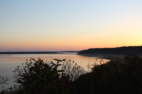 秋の道東「風蓮湖の夜明け」/癒し憩い画像データベース