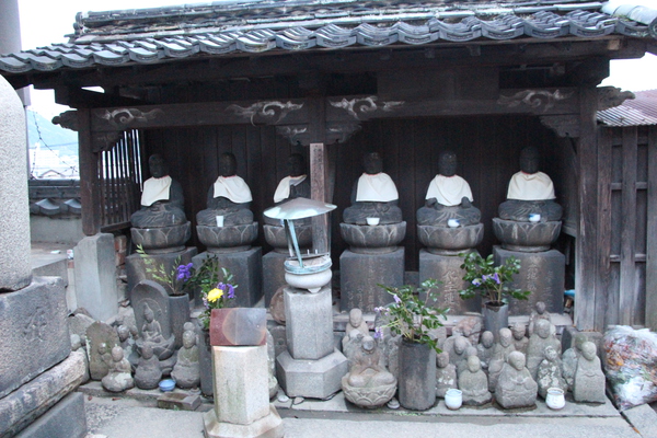 尾道天寧寺の石仏群/癒し憩い画像データベース