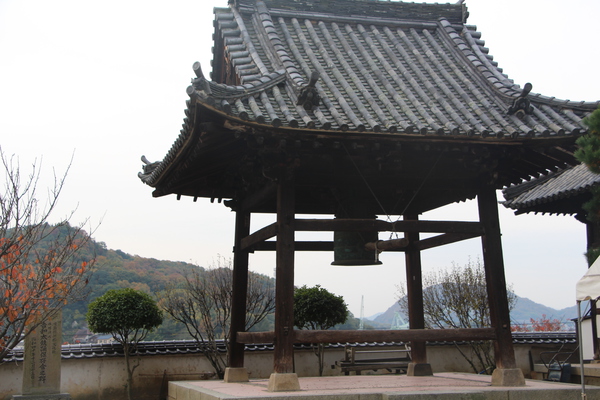 秋の尾道・浄土寺「鐘楼」/癒し憩い画像データベース
