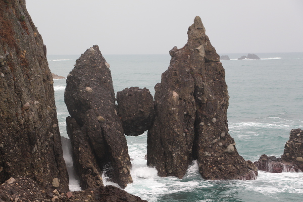 竹野海岸の「はさかり岩」/癒し憩い画像データベース