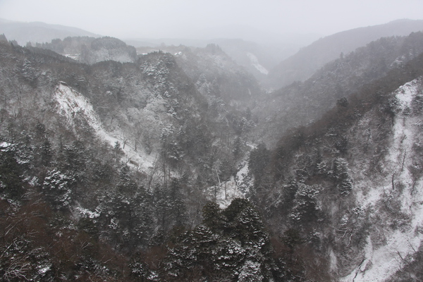 冬・積雪期の「鳴子川渓谷」/癒し憩い画像データベース