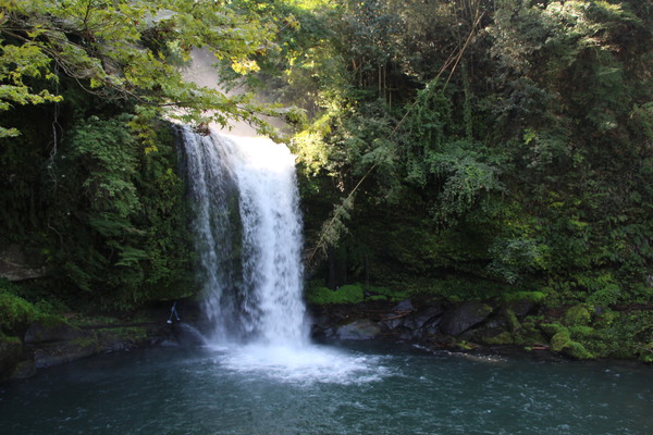 夏の「慈恩の滝」