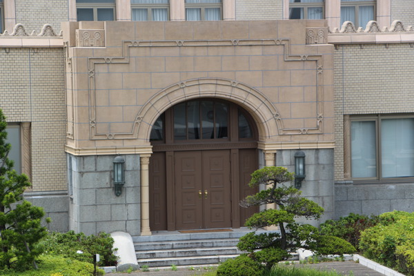 「横浜税関」の本関庁舎
