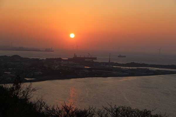 ���ؤ�ɧ���Ϸ�λ�����פ��鸫��ͼ��/�����Ƥ������ǡ����١���