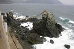 日本海と二見「夫婦岩」