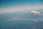 伊豆半島の上空から見た、南アルプス、富士山と駿河湾