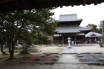 太宰府・戒壇院の寺門から見た本堂