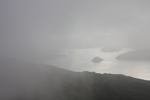 霧の間から見えた「大島海峡」と「加計呂麻島」