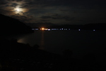 琵琶湖の月影と漁火