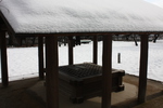 松江城内の「井戸屋形」と積雪