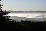 南アルプスの山々と朝の雲海