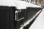 角館「黒い板塀と積雪」