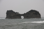 白浜・円月島の「海蝕洞」