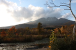 晩秋の妙高高原「いもり池」と妙高山