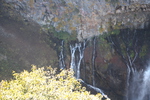 「華厳の滝」の「柱状節理と伏流滝」