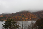 小野川湖と紅葉の森