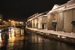 風雪の「夜の小樽運河」