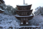 雪の湖東・西明寺「三重塔と樹氷」
