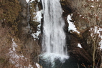 積雪の秋保大滝「滝筋と滝つぼ」