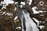 積雪と秋保大滝「滝口と岩」