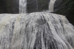 「袋田の滝」の幅広い滝筋