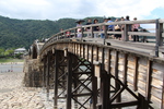 錦帯橋の「木造りの橋脚と石積み橋台」
