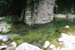 夏の三段峡「エメラルドグリーンの渓流」