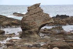 深浦・千畳敷海岸の「カブト岩」