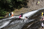 夏の「龍門（竜門）の滝」と水遊び