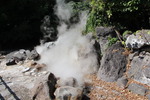 秋の別府温泉「山地獄の噴湯気」