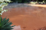 秋の別府温泉「血の池地獄」