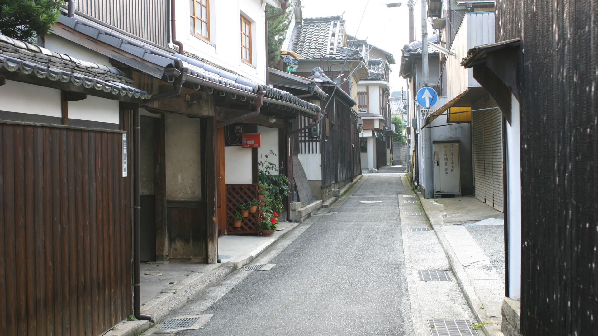 江戸時代の雰囲気を残した　商家の街並み  そのままの姿で居てほしい