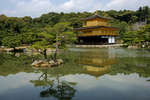 鏡湖池に映る金閣